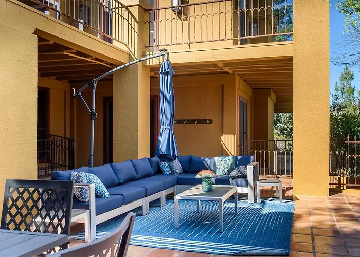 Villa Majestic Creekside Escape With Pool, Spa, Sauna, Gym *